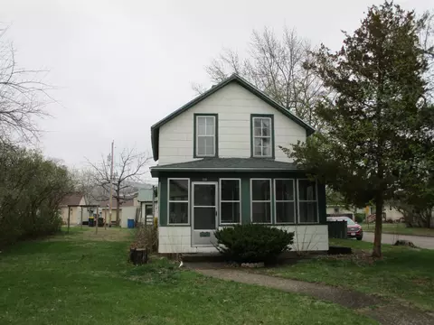 700 N Beaumont Rd, Prairie Du Chien, WI 53821