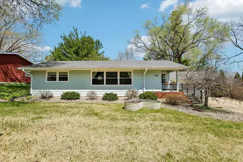 6410 Lakeview Blvd, Middleton, WI 53562