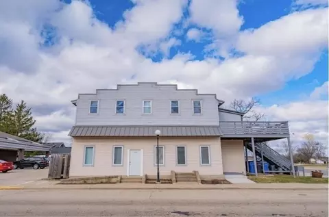 1010 Mills St, Black Earth, WI 53515
