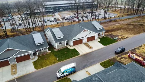 View/Area - 4121 Fox Forest Way, Deforest, WI 53532 photo 3 of 9