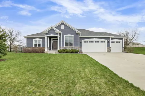 426 Peterson Trl, Oregon, WI 53575