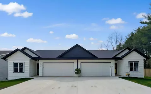 602 E Madison Ave #35, Milton, WI 53563