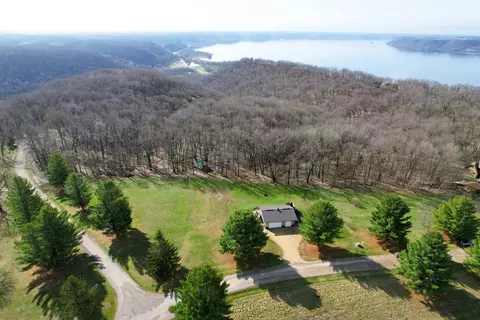 14824 Eagle Ridge Rd, Ferryville, WI 54628