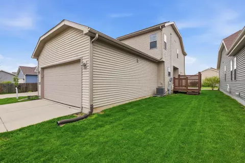 Exterior - 705 Reflection Dr, Verona, WI 53593 photo 4 of 8