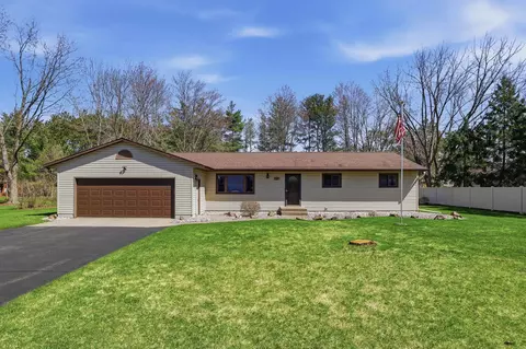 630 Bobs Dr, Plover, WI 54467