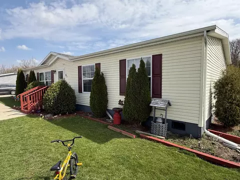 897 E Lake St #91, Lake Mills, WI 53551