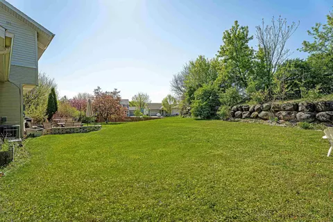 10 Banner Cir, Madison, WI 53718