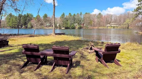 1176 S Gale Ct, Wisconsin Dells, WI 53965
