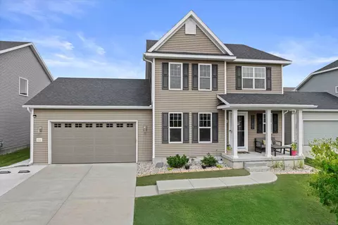 125 Crooked Tree Dr, Deforest, WI 53532