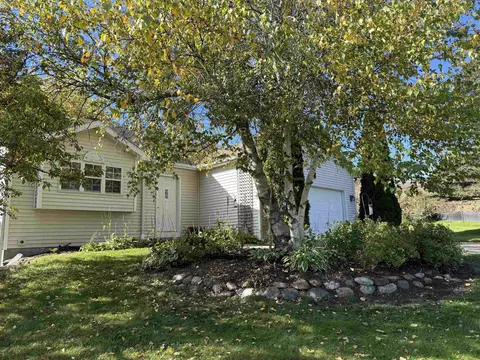 819 Spellman St, Mount Horeb, WI 53572