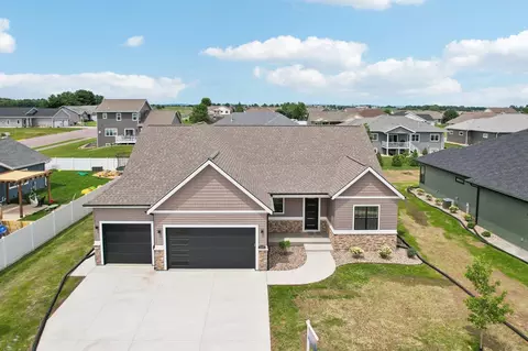 232 Falcon Ct, Sauk City, WI 53583