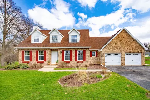 413 Park St, Cambridge, WI 53523