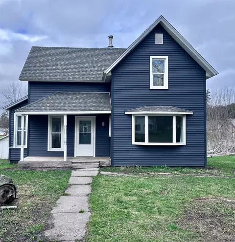202 N East St, La Valle, WI 53941