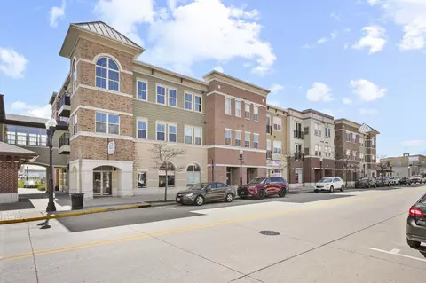 111 W Fulton St #306, Edgerton, WI 53534