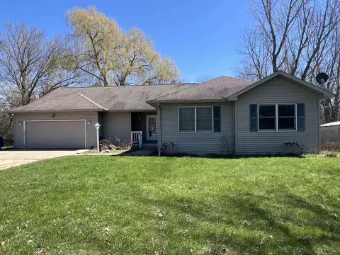 198 Fandrich Rd, Oxford, WI 53952