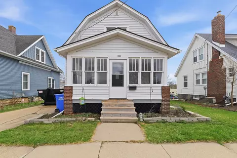 338 N Ludington St, Columbus, WI 53925
