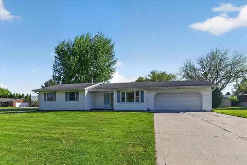 5310 Dennis Dr, Mcfarland, WI 53558
