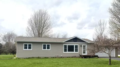 6613 N Abey Ct, Evansville, WI 53536
