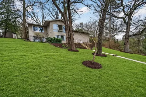 5109 Lake Mendota Dr, Madison, WI 53705