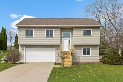 1055 Goehl Rd, Waterloo, WI 53594