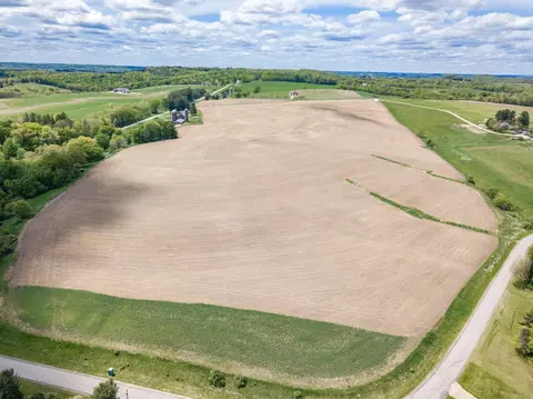 29 W 21 Ac W Redstone Dr, La Valle, WI 53941