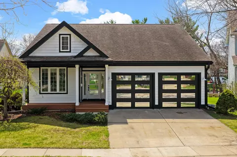 7211 Henry Ct, Middleton, WI 53562