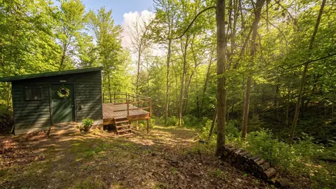 e5894 Jore Road, Westby, WI 54667