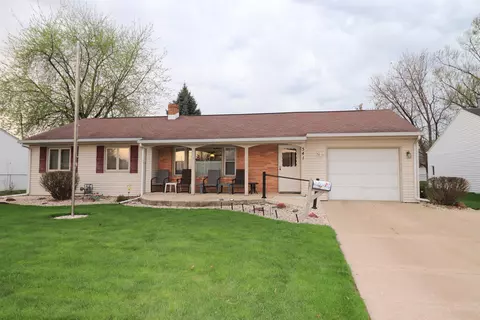 541 N Arch St, Janesville, WI 53548