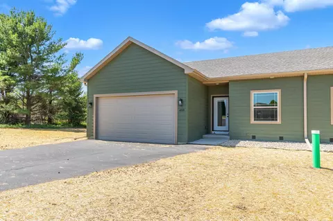 408 Mine Rd, Baraboo, WI 53913