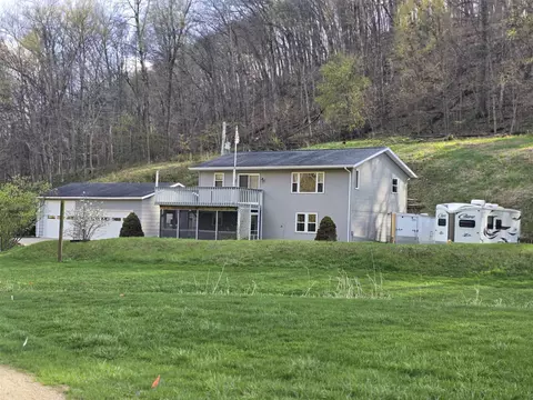 4811 Lynn Hollow Ln, Potosi, WI 53820