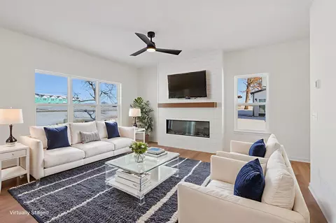 578 Buss Rd, Cottage Grove, WI 53527