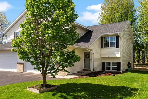 556 Ronald Lee Cir, Rio, WI 53960