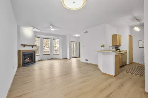 3154 Dorchester Way #2, Madison, WI 53719