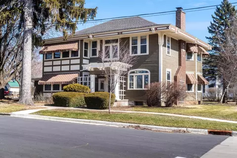 1004 E Main St, Stoughton, WI 53589