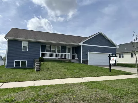 1440 Tillberry Dr, Baraboo, WI 53913