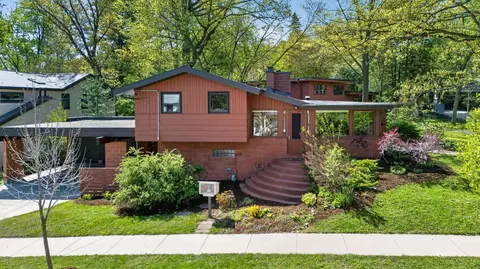 25 Shepard Ter, Madison, WI 53705