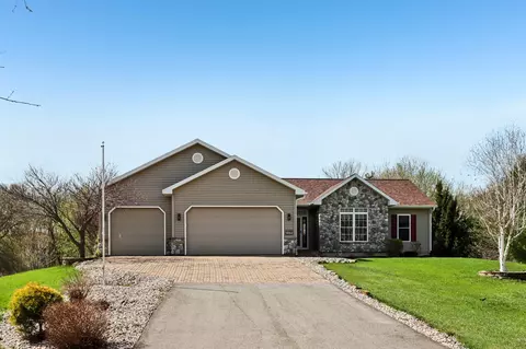 4644 Pierceville Rd, Cottage Grove, WI 53527