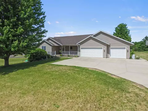 13072 W Woodworth Dr, Evansville, WI 53536