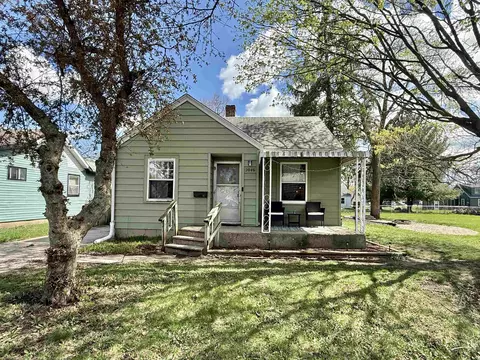 2046 E Gorton St, Beloit, WI 53511