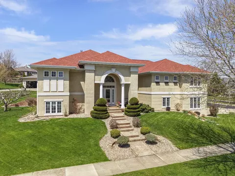 1704 Tierney Dr, Waunakee, WI 53597