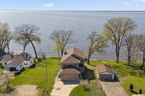 n1021 Vinnie Haha Road, Fort Atkinson, WI 53538