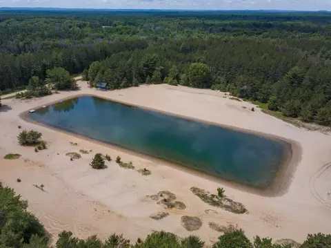 w6090 North Lake Drive, New Lisbon, WI 53950