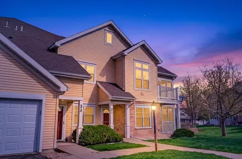30 Keystone Way #22, Fitchburg, WI 53711