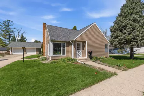 514 S University Ave, Beaver Dam, WI 53916