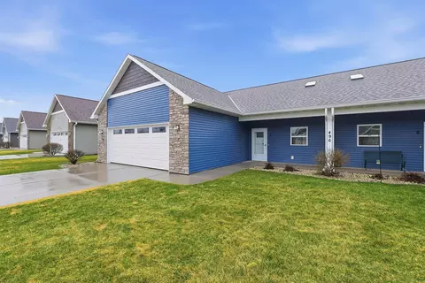 496 River Rd #1, Columbus, WI 53925