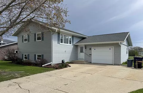 1717 S Chatham St, Janesville, WI 53546