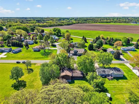 3848 Sunny Wood Dr, Deforest, WI 53532