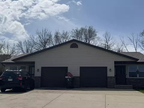201-203 Clarke St, Johnson Creek, WI 53038