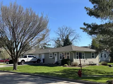 221-225 N Gjertson St, Stoughton, WI 53589