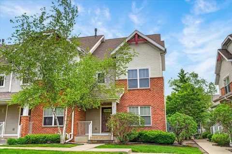719 Cricket Ln #1, Middleton, WI 53562